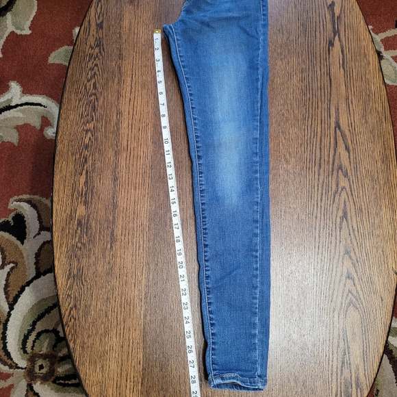 Levi's 710 Super Skinny Medium Dark Wash Jeans Size Women's 26 - Picture 8 of 12